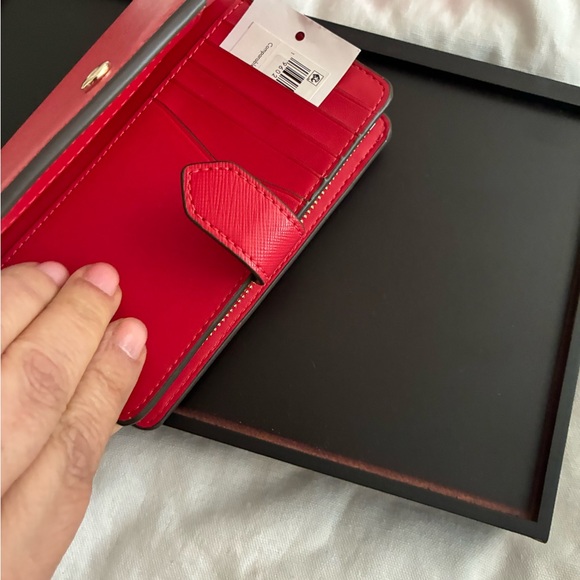 Kate Spade Vibrant Red Zip Wallet - Picture 11 of 13